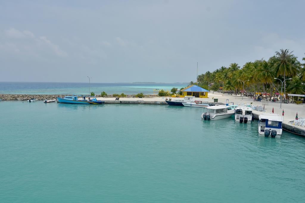 Lily Rest Maldives Maafushi Exterior foto