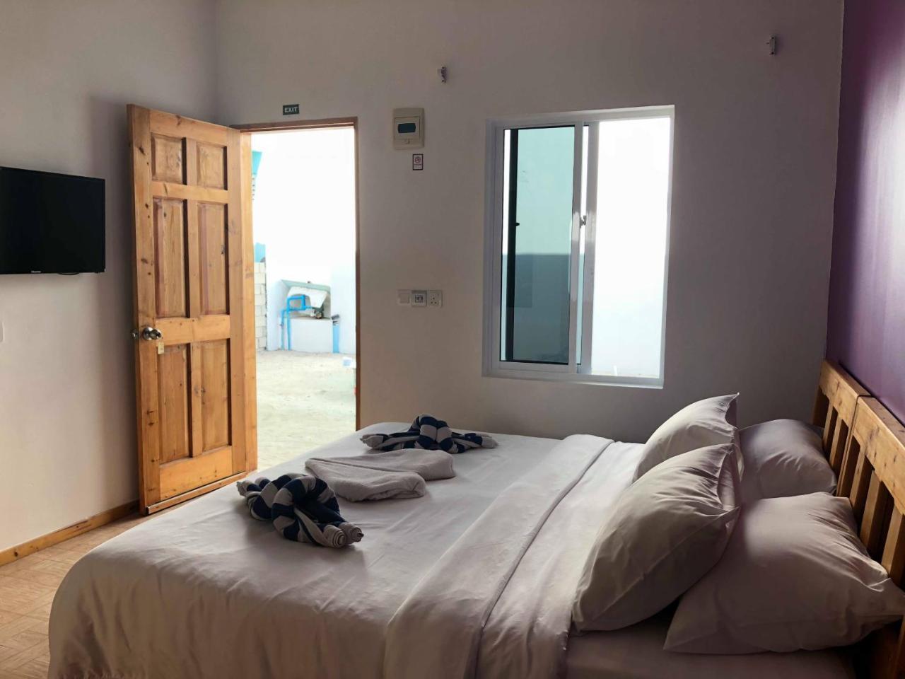 Lily Rest Maldives Maafushi Exterior foto
